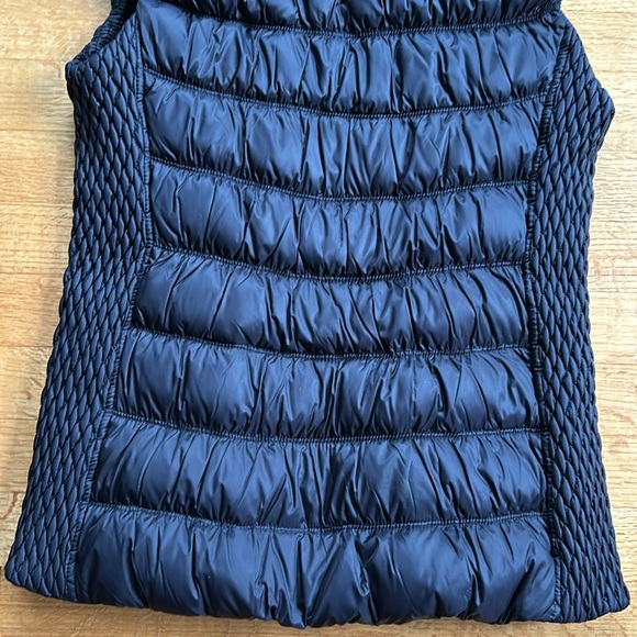 Calvin Klein Performance Women's Black Stretchy Quilted Vest Medium Down Filled - Picture 8 of 10